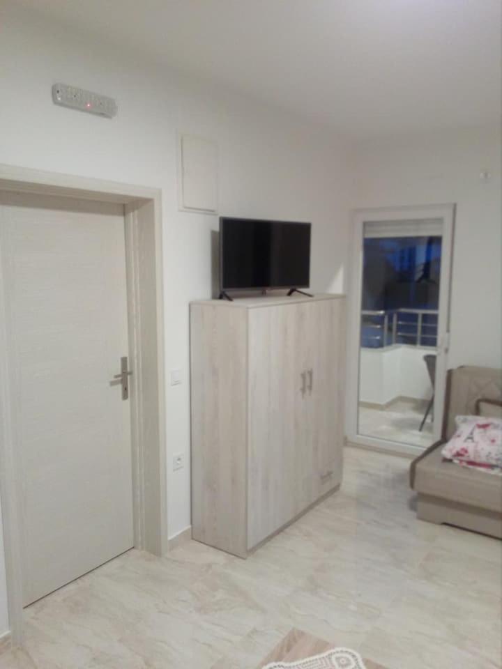 Apartmani M&V 수토모레 외부 사진
